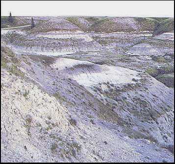 badlands late in the day (30 kb)