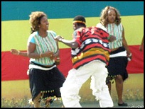 Heritage Festival dancing.  (57 kb)