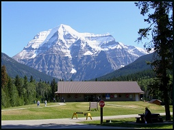 Mt Robson with the
information centre in the
 foreground.  This enlarges
to a large close up of the Mtn -  1020 kb