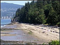 A Vancouver beach at Stanley park. (515 kb)